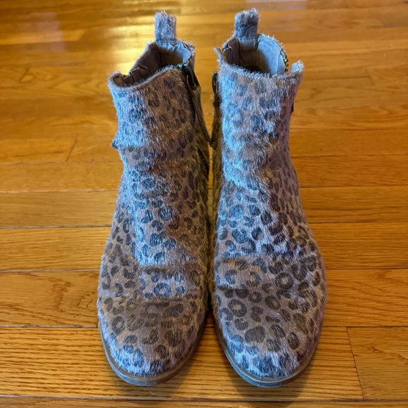 Very G Animal Print Hair Booties - Size 8.5 - Picture 1 of 8